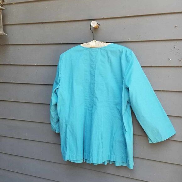 J Jill Blue Cotton Button Down with Pintucks and Pleats size Medium - Picture 4 of 9